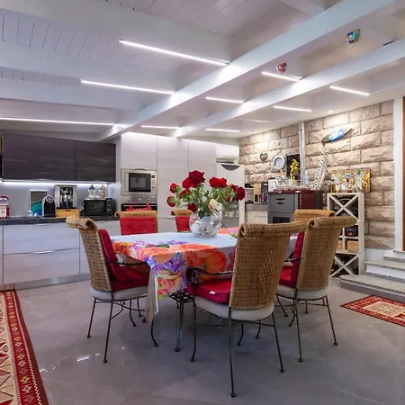 Villa Sunflower